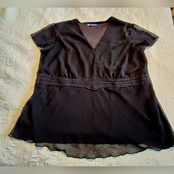 Penningtons Tops - Penningtons womens 22 short sleeve blouse sheer top layer fully lined VGUC